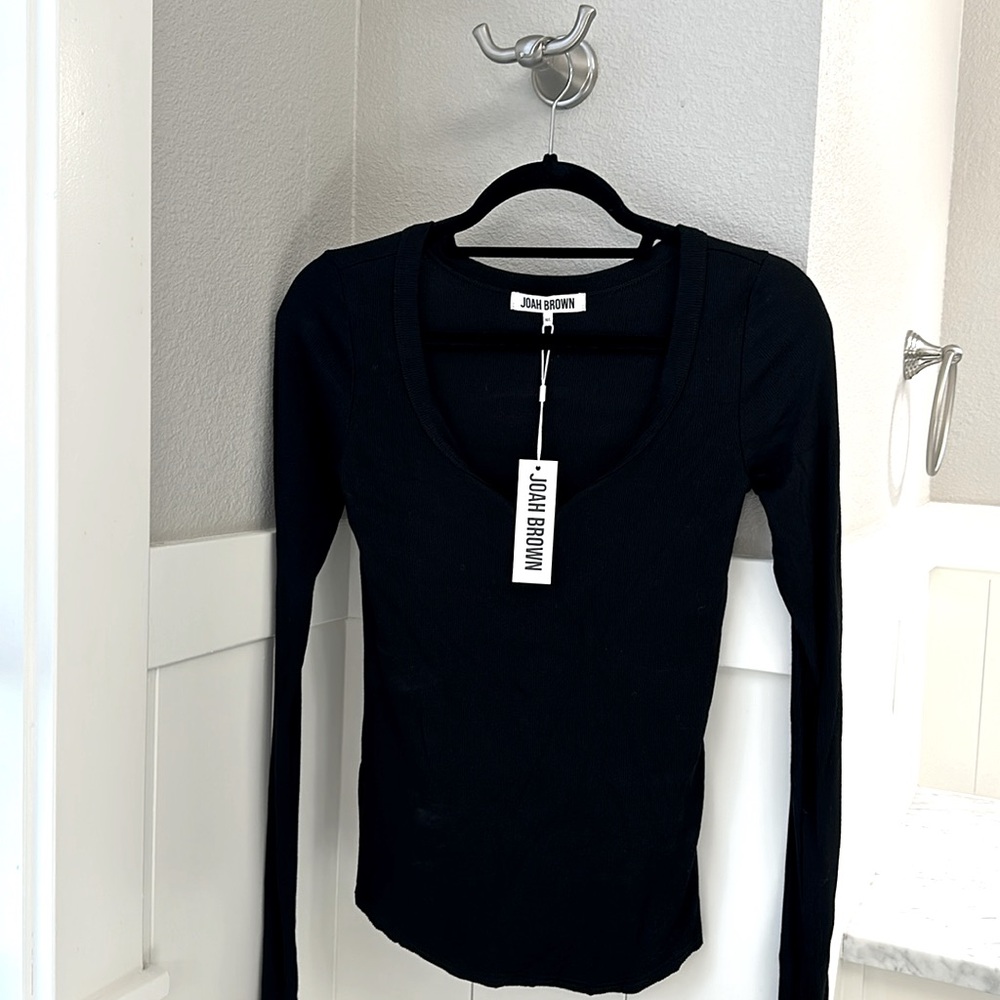 NWT JOAH BROWN HENLEY LONG SLEEVE M/L BLACK